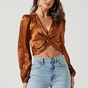 ASTR the Label Nix Twist Front Long Sleeve Top - Size Small